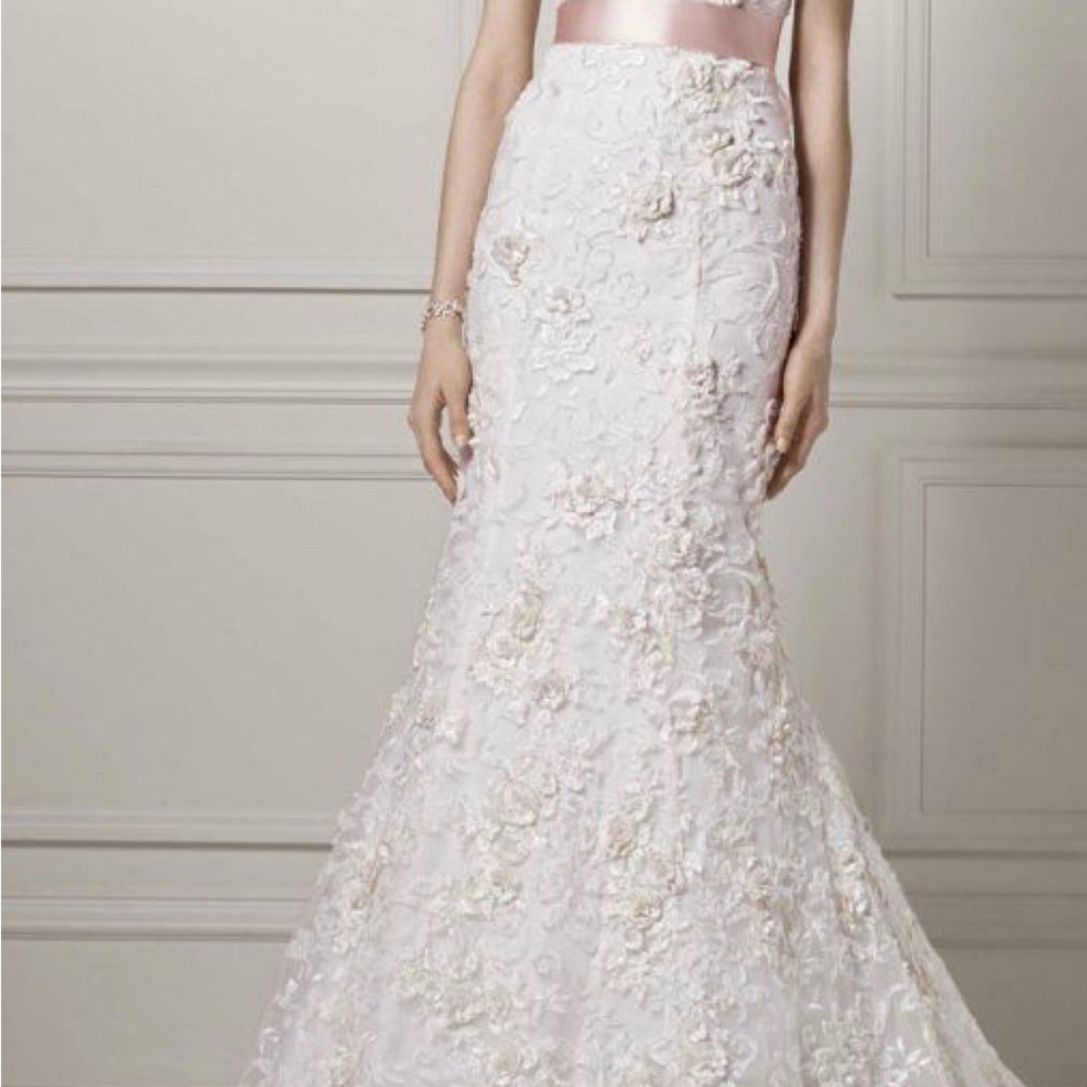 Ivory Floral Lace Wedding Gown - Picture 2 of 8